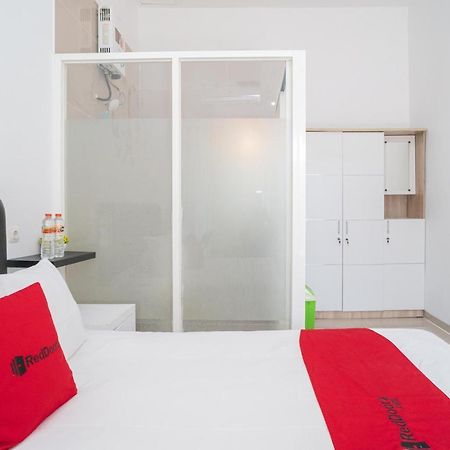 RedDoorz Syariah At Winong Nganjuk Hotel Bagian luar foto