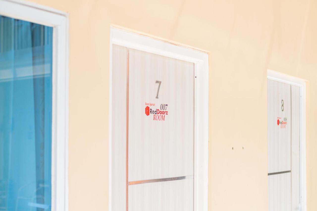 RedDoorz Syariah At Winong Nganjuk Hotel Bagian luar foto