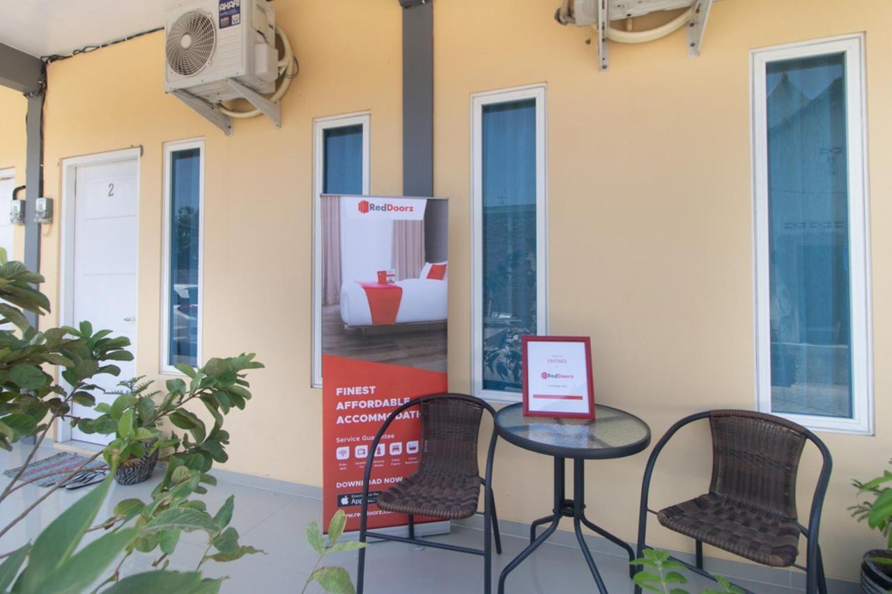 RedDoorz Syariah At Winong Nganjuk Hotel Bagian luar foto